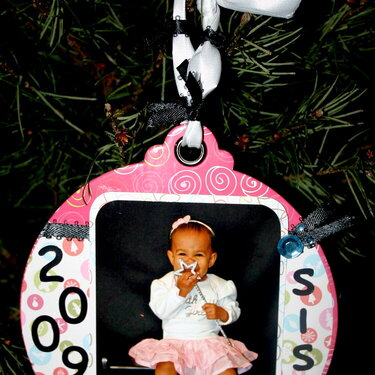 2009 Aaliyah Christmas Ornament